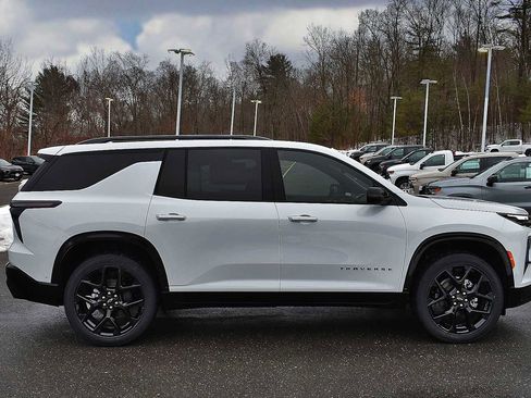 New 2026 Chevrolet Traverse RS image 6