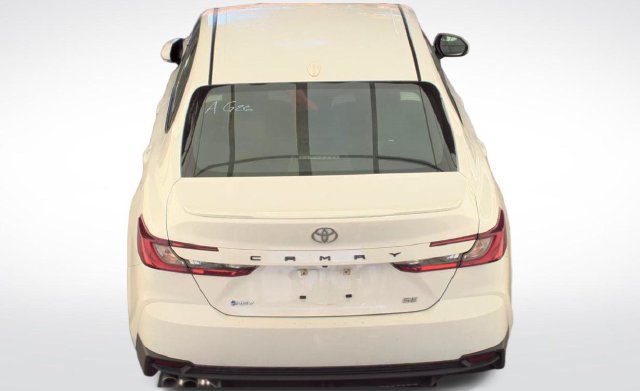 Used 2025 Toyota Camry SE FWD image 10