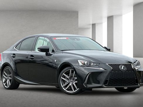 Used 2018 Lexus IS 300 F Sport image 2