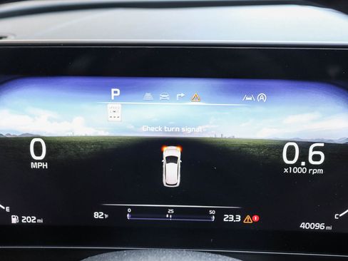 Used 2024 Kia Sportage SX FWD image 27