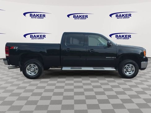Used 2008 GMC Sierra 2500 SLT w/ Z71 Off-Road Package AWD/4WD image 4