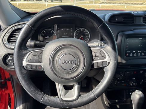 Used 2020 Jeep Renegade Latitude w/ Cold Weather Group image 13