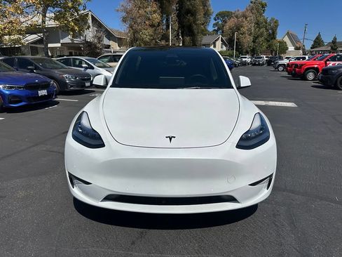 Used 2021 Tesla Model Y Long Range AWD/4WD image 7