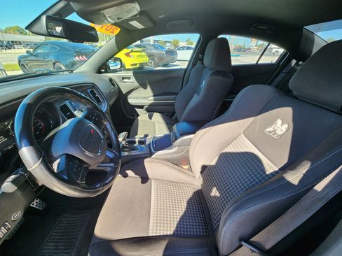 Used 2019 Dodge Charger Scat Pack image 18