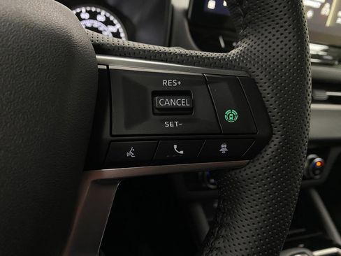 New 2025 Mitsubishi Outlander SE image 16