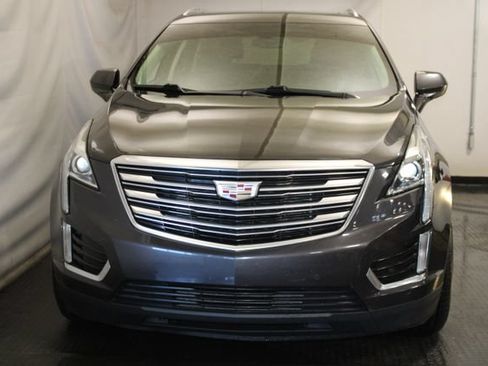 Used 2017 Cadillac XT5 Luxury AWD/4WD image 3