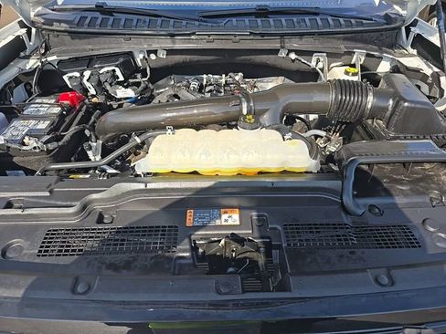 Certified 2025 Ford Expedition Max Platinum w/ Driver's Package AWD/4WD image 21