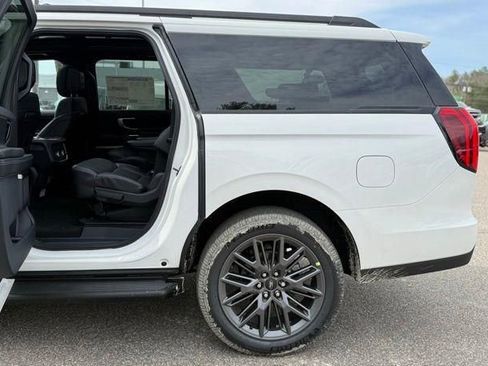 New 2026 Ford Expedition Max Platinum image 36