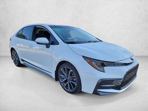 Used 2022 Toyota Corolla SE FWD image 3