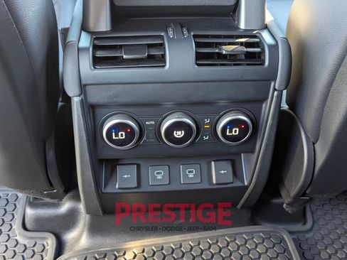 Used 2022 Land Rover Defender 110 S image 25