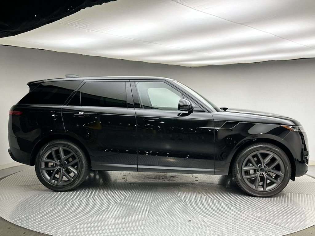 New 2027 Land Rover Range Rover Sport SE AWD/4WD image 4
