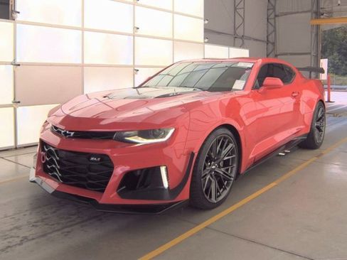 Used 2019 Chevrolet Camaro ZL1 image 1