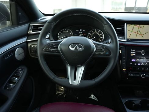 Used 2025 INFINITI QX50 Sport image 9