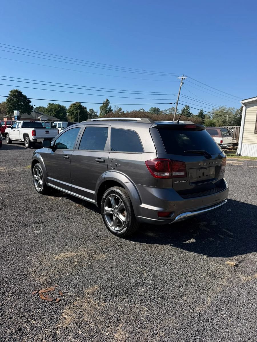 Used 2017 Dodge Journey Crossroad w/ Popular Equipment Group FWD image 6