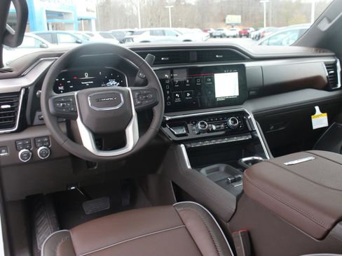 New 2026 GMC Sierra 2500 Denali w/ Denali Reserve Package image 16