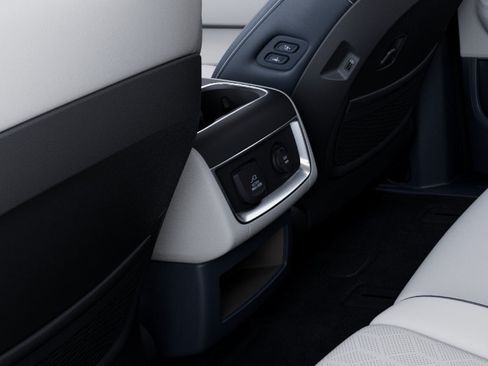 New 2026 Kia Carnival SX w/ SX Dark Edition Package FWD image 26