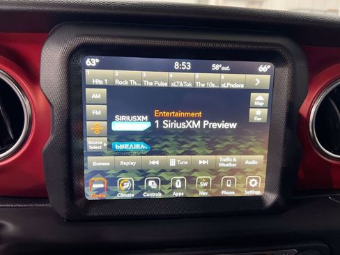 Used 2023 Jeep Wrangler Unlimited Rubicon AWD/4WD image 13