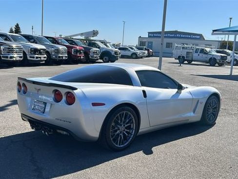 Used 2013 Chevrolet Corvette Coupe RWD image 3