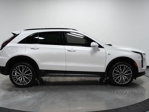 Used 2024 Cadillac XT4 Sport image 9