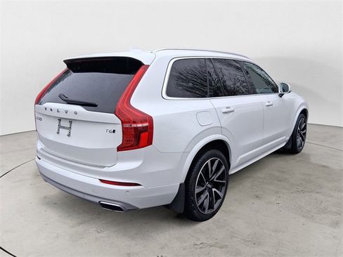 Used 2020 Volvo XC90 T6 Momentum w/ Protection Package Premier image 5