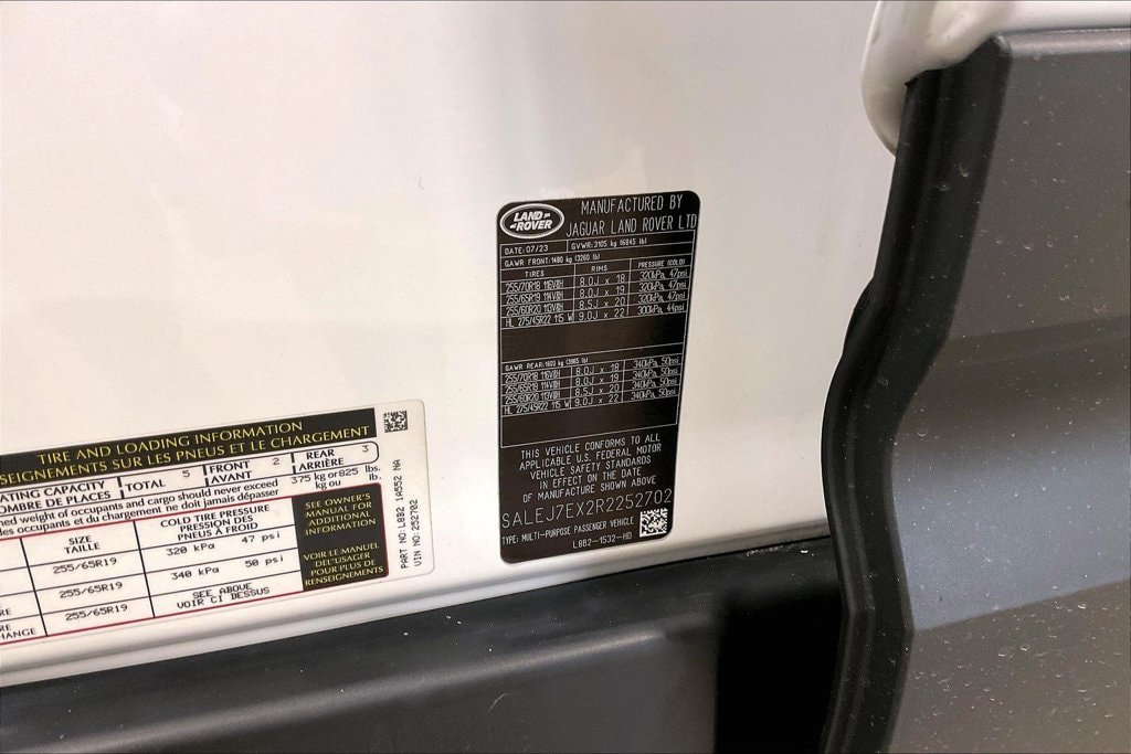 Certified 2024 Land Rover Defender 110 S AWD/4WD image 20