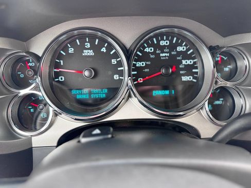 Used 2013 Chevrolet Silverado 2500 LT w/ Interior Plus Package image 10