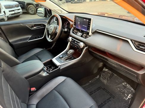 Used 2022 Toyota RAV4 Limited w/ Limited Grade Weather Package AWD/4WD image 20