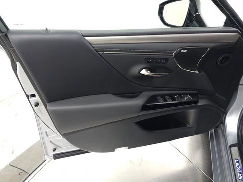 Certified 2024 Lexus ES 300h F Sport image 12