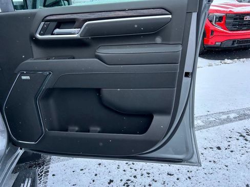 New 2026 GMC Sierra 2500 SLT w/ SLT Premium Package image 18