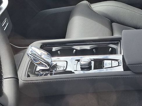 New 2026 Volvo XC90 B6 Ultra w/ Protection Package Premier AWD/4WD image 10