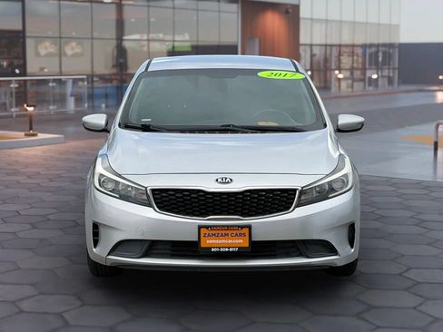 Used 2017 Kia Forte LX w/ LX Popular Package FWD image 2