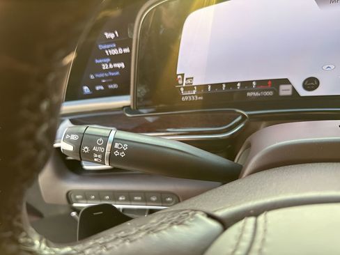 Used 2021 Cadillac Escalade Sport Platinum image 33