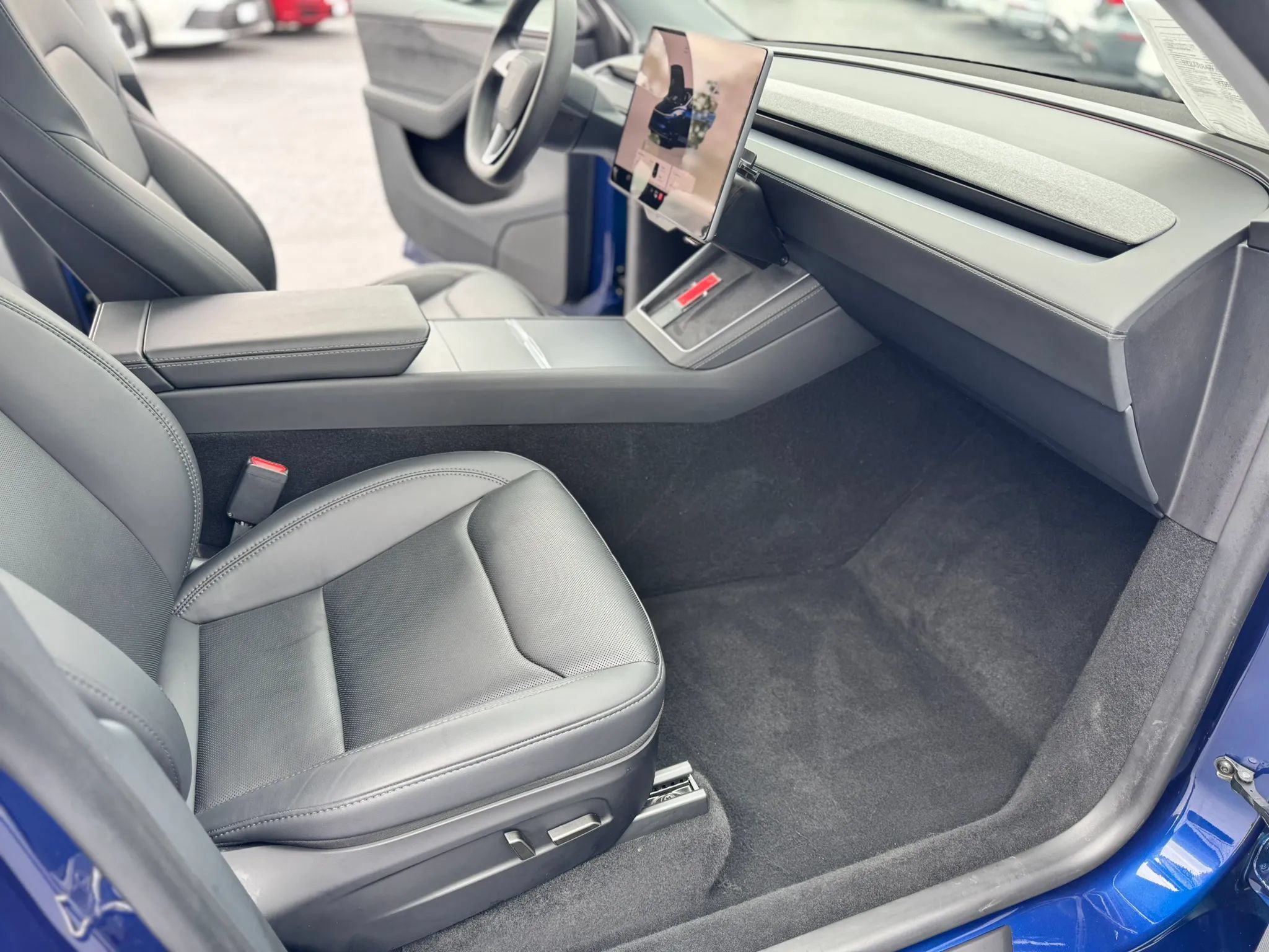 Used 2026 Tesla Model Y Long Range AWD/4WD image 12