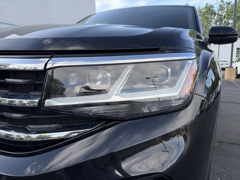 Used 2023 Volkswagen Atlas SEL AWD/4WD image 10
