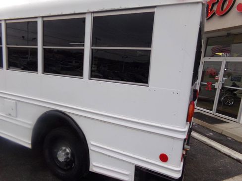 Used 2007 Chevrolet Express 3500 w/ School Bus Package image 39