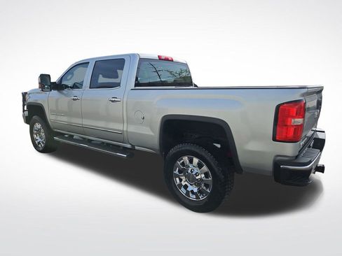 Used 2018 GMC Sierra 2500 Denali w/ Duramax Plus Package AWD/4WD image 3