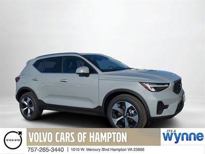 New 2025 Volvo XC40 B5 Core w/ Protection Package Premier