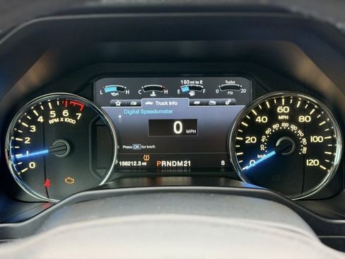 Used 2015 Ford F150 Platinum w/ Equipment Group 701A Luxury image 8