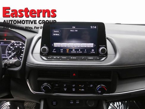 Used 2024 Nissan Rogue S image 12