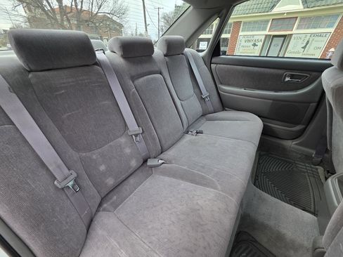 Used 2000 Toyota Avalon XLS image 10