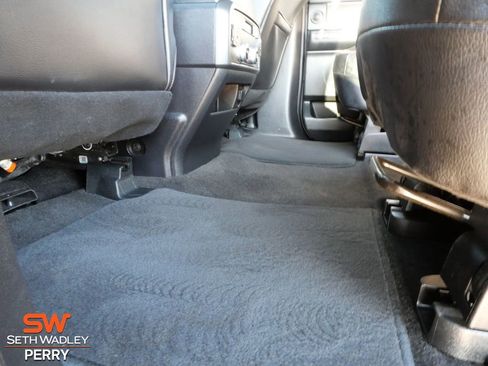 Used 2021 Ford Expedition Limited image 12