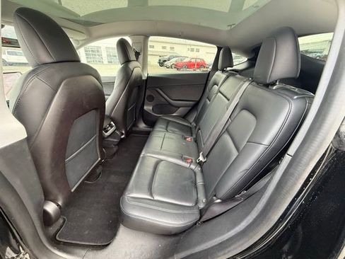 Used 2020 Tesla Model Y Long Range image 11