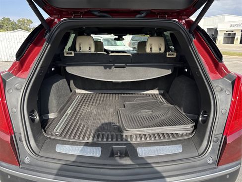 Used 2017 Cadillac XT5 Luxury w/ Driver Awareness Package image 32