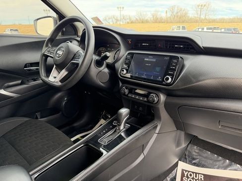 Used 2021 Nissan Kicks SV image 10