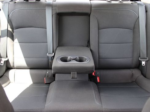Certified 2018 Chevrolet Cruze LT FWD image 30