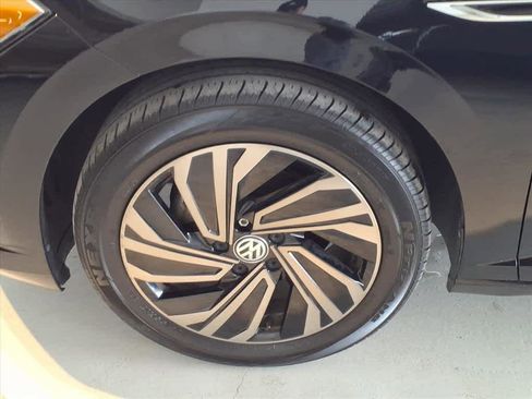 Used 2019 Volkswagen Jetta SEL Premium image 8