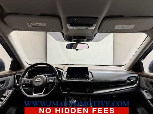Used 2022 Nissan Rogue SV AWD/4WD image 11