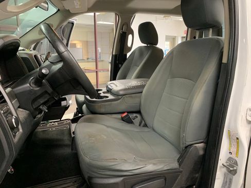Used 2017 RAM 2500 Tradesman w/ Chrome Appearance Group AWD/4WD image 7
