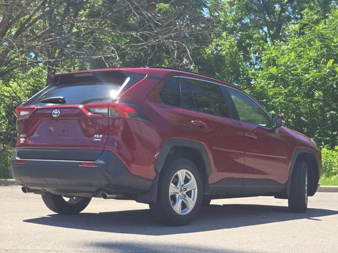Used 2019 Toyota RAV4 XLE w/ Convenience Package AWD/4WD image 15