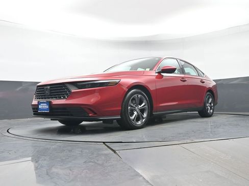 Certified 2023 Honda Accord EX image 33